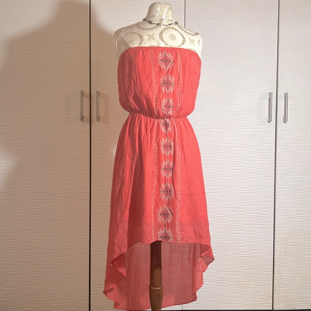 Lightweight strapless high-low dress, Sz M